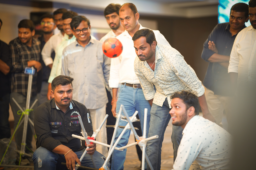 Catapult Building - Sky High Challenge: Team Building and Corporate Construction Activity