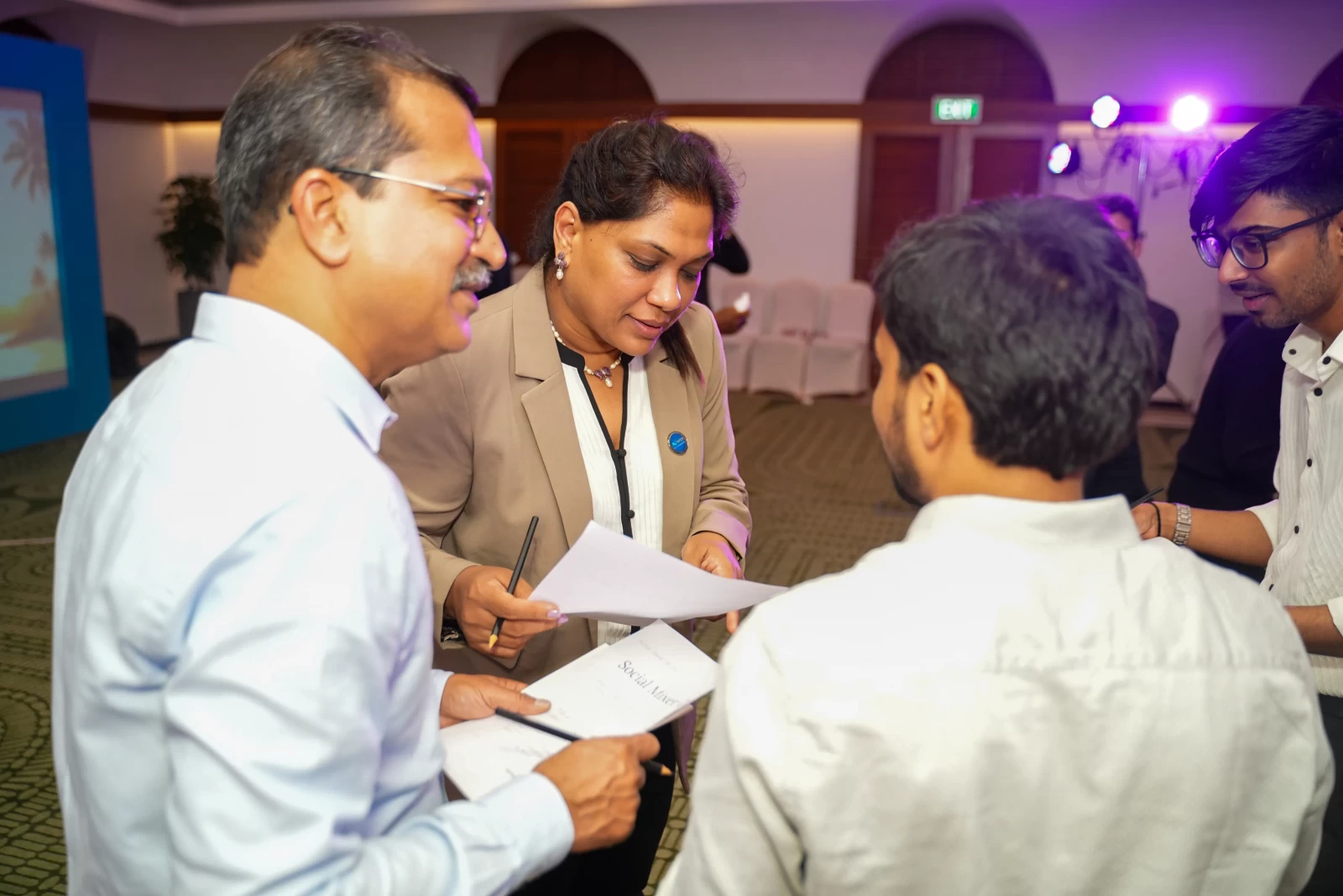 Six Degrees - Fun and Networking Team Building Activity